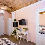 Residenza Matilde 招待所