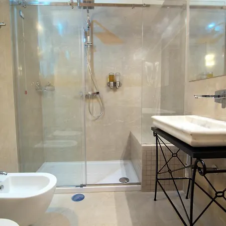 בית הארחה Residenza Matilde נאפולי